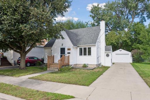 1427 1st Street SE, Rochester, MN 55904