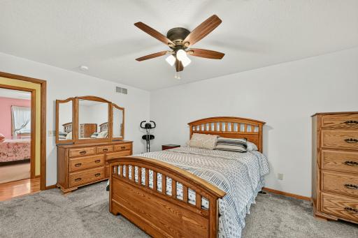 425 Park Avenue, Zumbrota, MN 55992