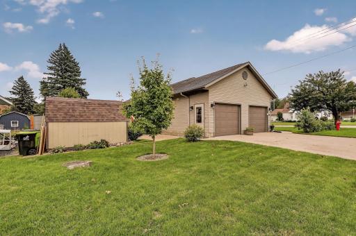 425 Park Avenue, Zumbrota, MN 55992