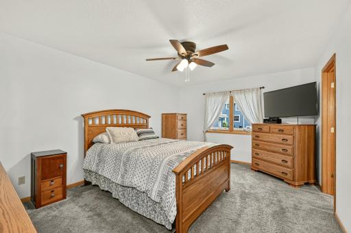 425 Park Avenue, Zumbrota, MN 55992