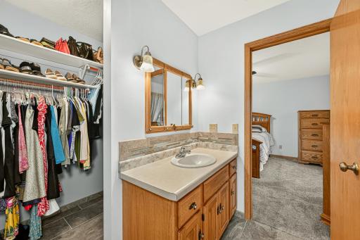425 Park Avenue, Zumbrota, MN 55992