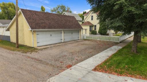 4-stall Garage