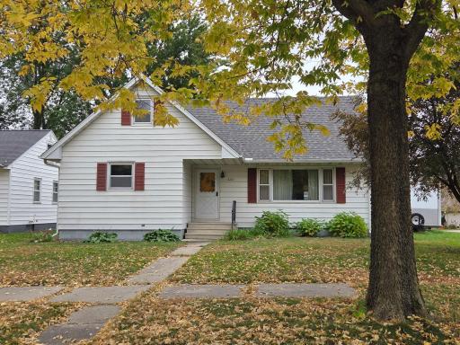 320 2nd Street NW, New Richland, MN 56072