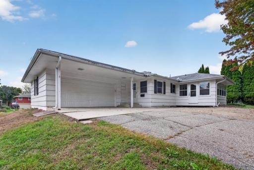 3500 W 89th Street, Bloomington, MN 55431