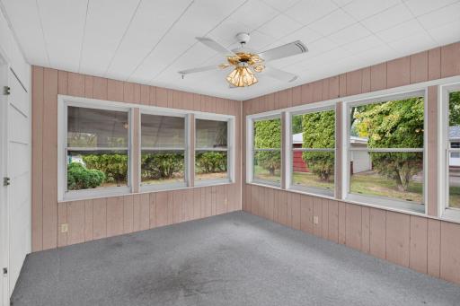 3500 W 89th Street, Bloomington, MN 55431