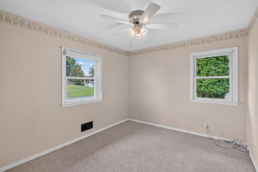 3500 W 89th Street, Bloomington, MN 55431