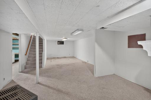 3500 W 89th Street, Bloomington, MN 55431