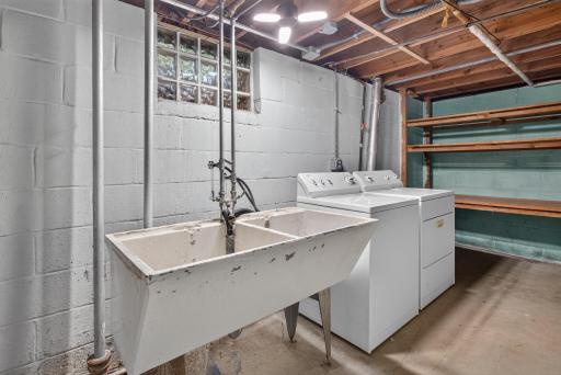 3500 W 89th Street, Bloomington, MN 55431