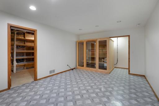 10632 Daisy Circle, Bloomington, MN 55438