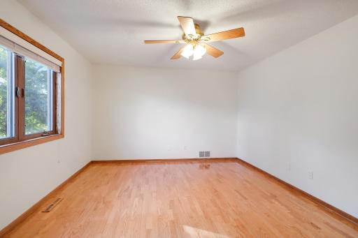 10632 Daisy Circle, Bloomington, MN 55438