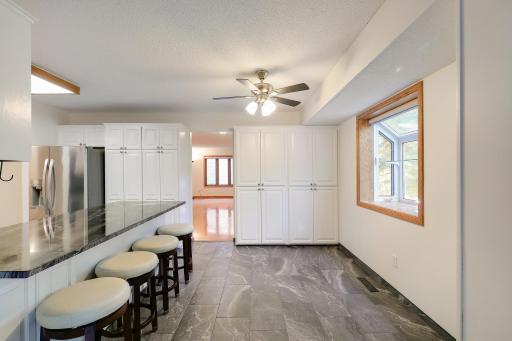 10632 Daisy Circle, Bloomington, MN 55438