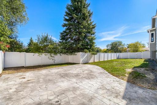 4270 Ximines Lane N, Plymouth, MN 55441