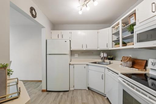 2425 E Franklin Avenue, 205, Minneapolis, MN 55406