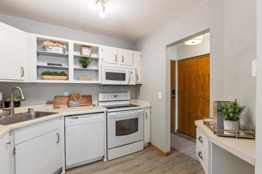 2425 E Franklin Avenue, 205, Minneapolis, MN 55406
