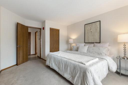 2425 E Franklin Avenue, 205, Minneapolis, MN 55406