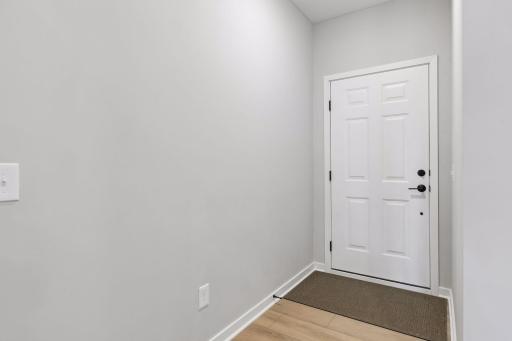 9516 4th Street N, Lake Elmo, MN 55042