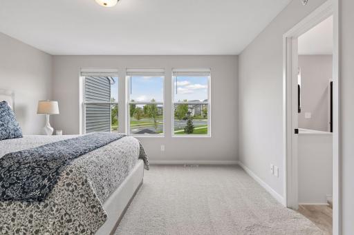 9516 4th Street N, Lake Elmo, MN 55042
