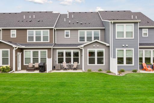 9516 4th Street N, Lake Elmo, MN 55042