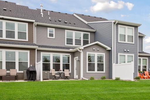 9516 4th Street N, Lake Elmo, MN 55042