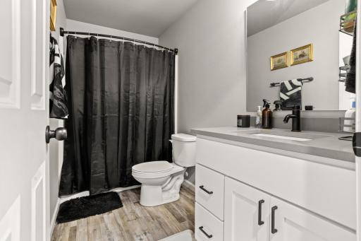 1020 Highland Lane W, West Fargo, ND 58078