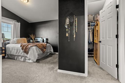 1020 Highland Lane W, West Fargo, ND 58078