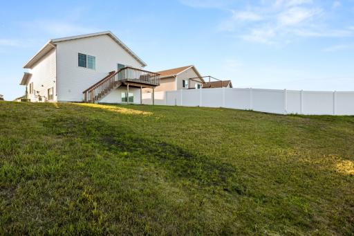 1020 Highland Lane W, West Fargo, ND 58078