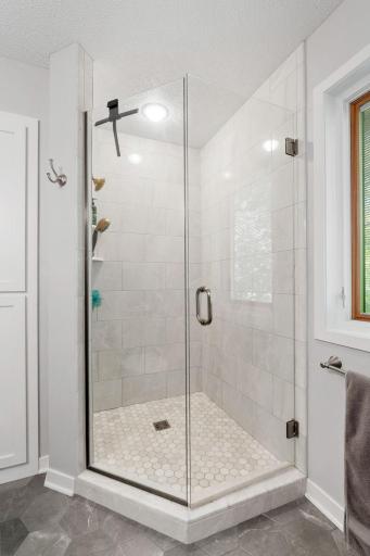 60-web-or-mls-6390 Fawn Ln-59.jpg