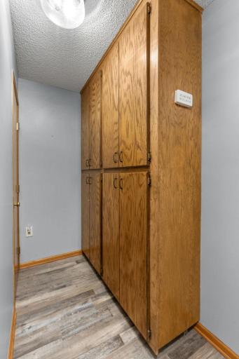 56-web-or-mls-6390 Fawn Ln-55.jpg