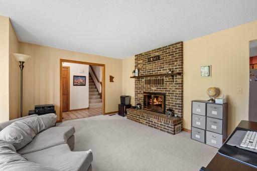 37-web-or-mls-6390 Fawn Ln-36.jpg