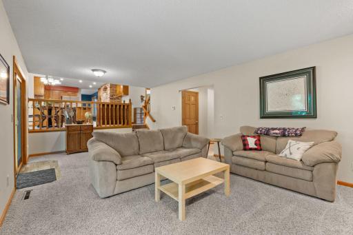 49-web-or-mls-6390 Fawn Ln-48.jpg