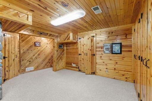 69-web-or-mls-6390 Fawn Ln-68.jpg