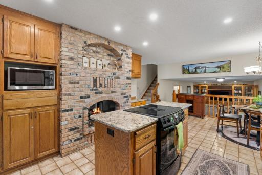 42-web-or-mls-6390 Fawn Ln-41.jpg