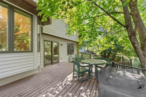 12-web-or-mls-6390 Fawn Ln-11.jpg