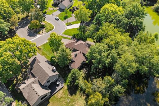 28-web-or-mls-6390 Fawn Ln-27.jpg