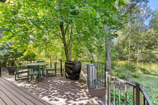 13-web-or-mls-6390 Fawn Ln-12.jpg
