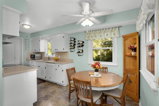 14929 Deerwood Drive, Burnsville, MN 55306