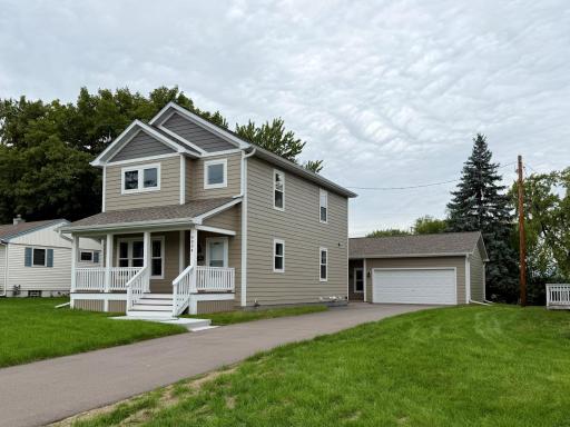 9034 Park Avenue S, Bloomington, MN 55420