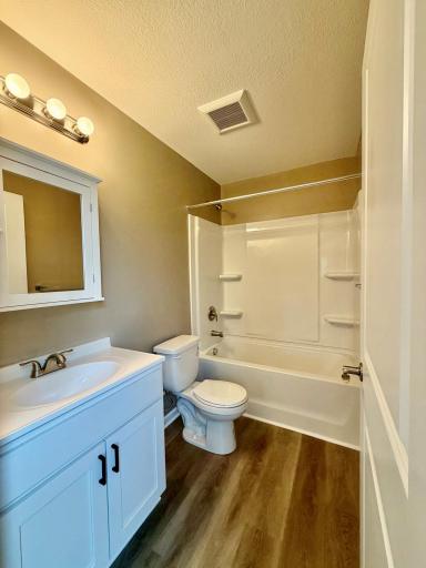 9034 Park Avenue S, Bloomington, MN 55420
