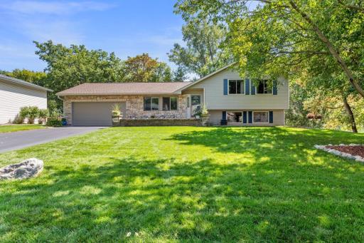 12041 Robin Road, Maple Grove, MN 55369