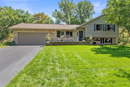 12041 Robin Road, Maple Grove, MN 55369