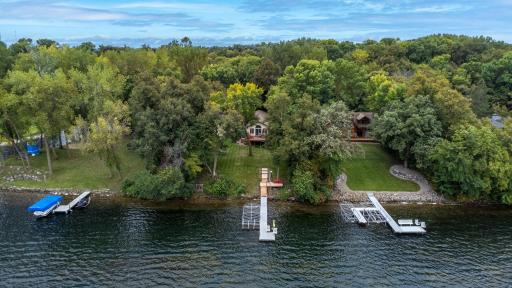 Approx. 106 feet of Lake Minnie Belle frontage!