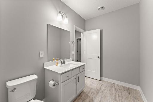 18328 Glastonbury Drive, Lakeville, MN 55044