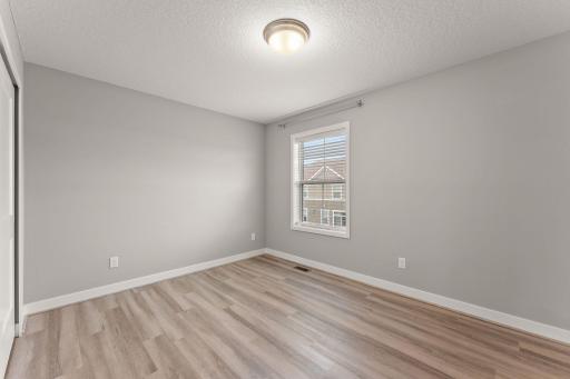 18328 Glastonbury Drive, Lakeville, MN 55044