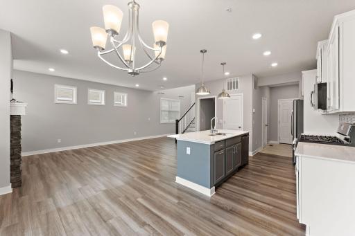 18328 Glastonbury Drive, Lakeville, MN 55044