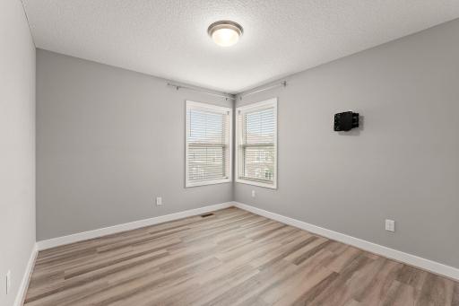 18328 Glastonbury Drive, Lakeville, MN 55044