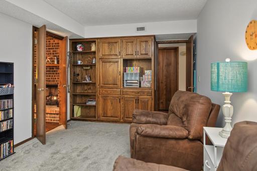 Den, office or third bedroom this is fantastic flex space,