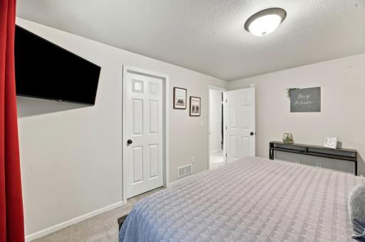 5545 8th Street W, West Fargo, ND 58078