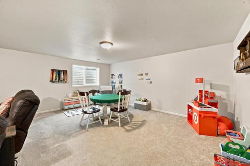 5545 8th Street W, West Fargo, ND 58078