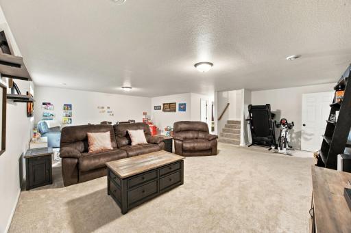 5545 8th Street W, West Fargo, ND 58078