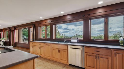 E445 Woodridge Drive, Eau Claire, WI 54701